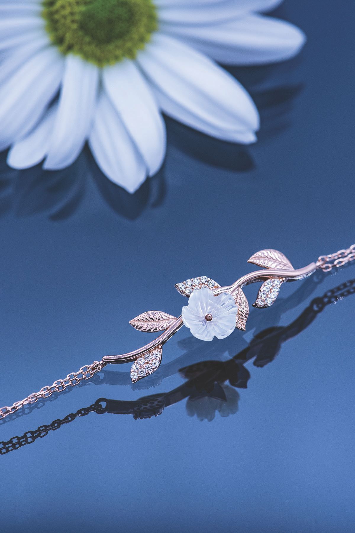 Gümüş Vadisi Kadın 925 Ayar Rose Renk Manolya Çiçeği Model