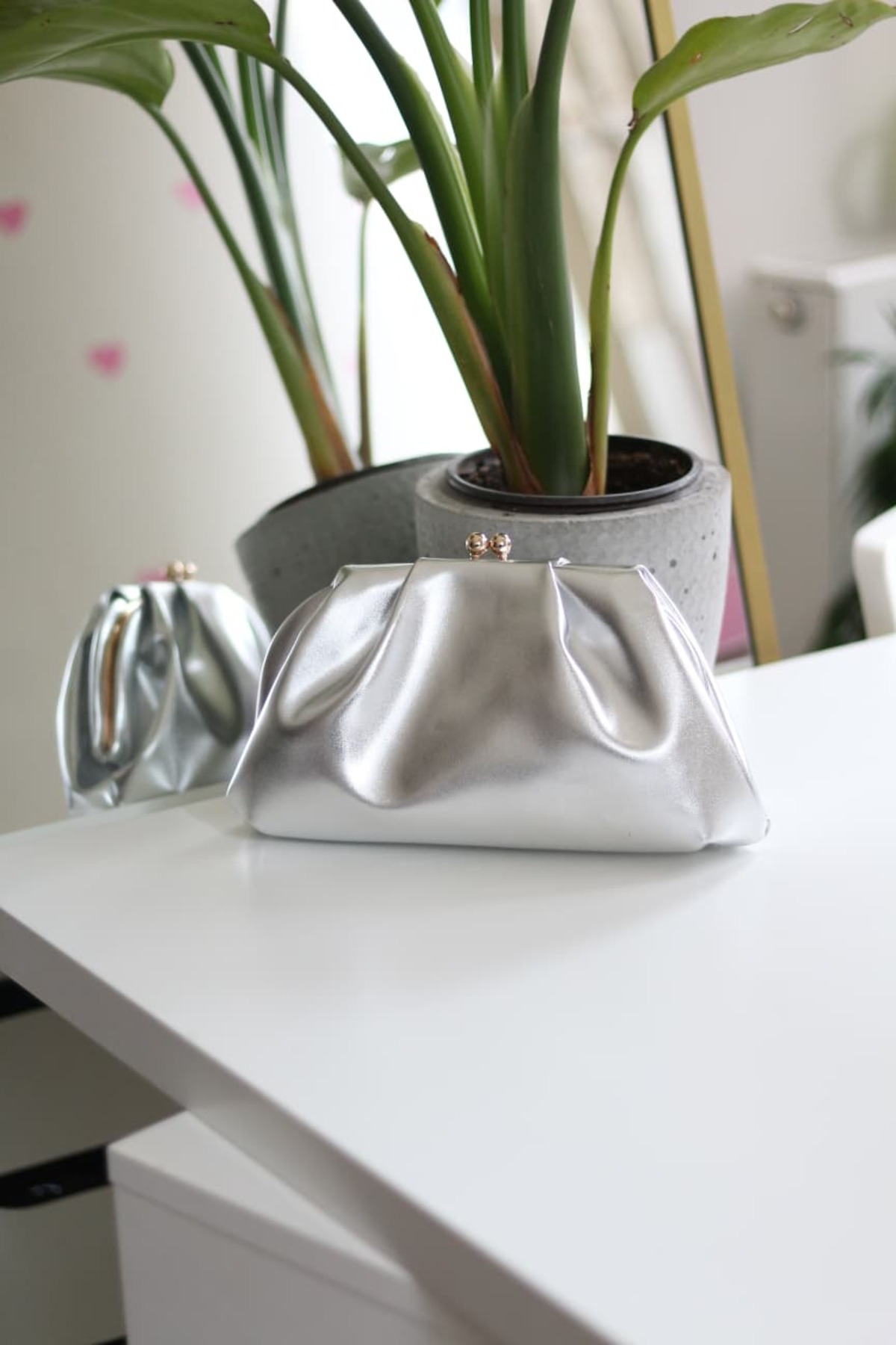Women's Silver Pleated Chain Shoulder Bag