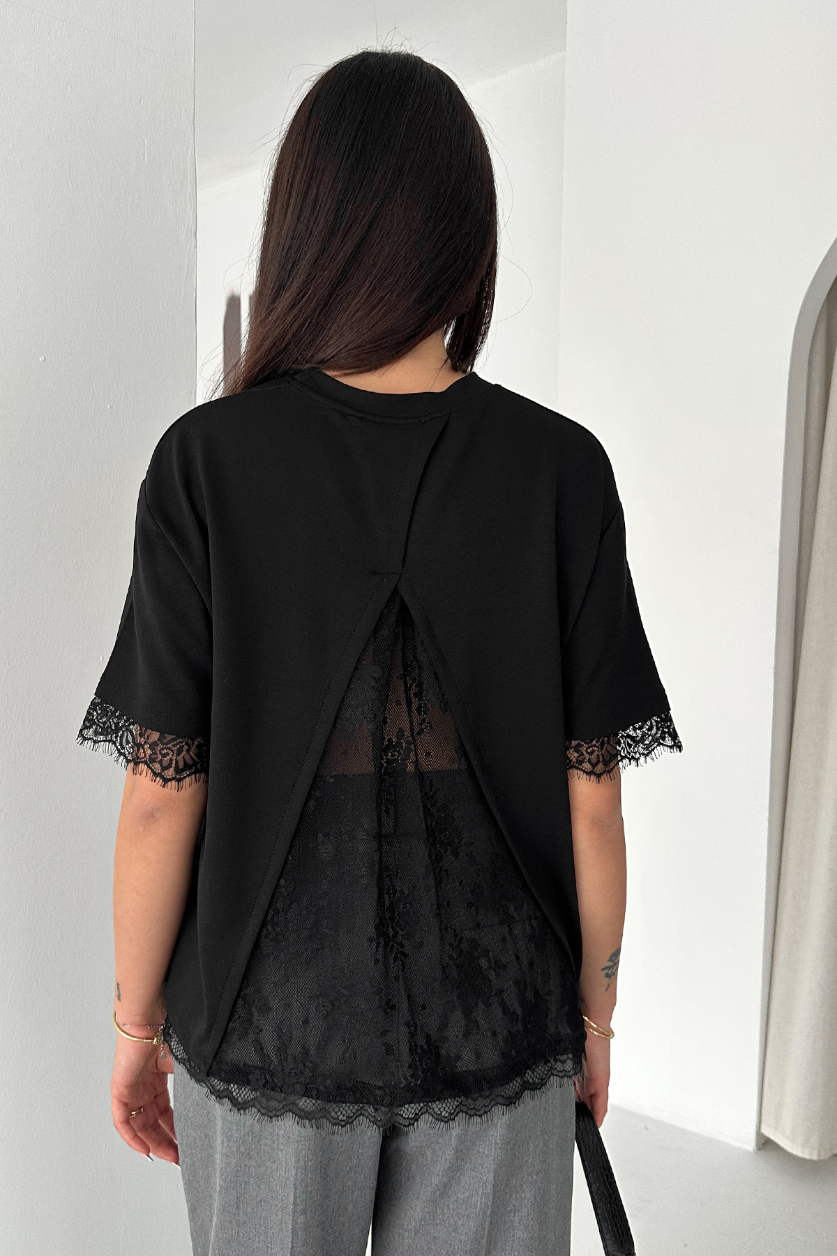 Noa Noa  Kadın Dantel Detaylı T-Shirt – Siyah Arkası Dantel Şık Bluz - Görsel 7