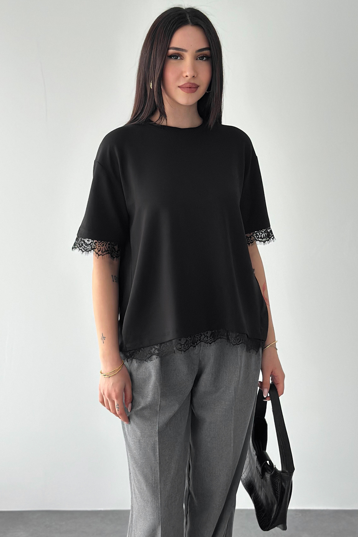 Noa Noa  Kadın Dantel Detaylı T-Shirt – Siyah Arkası Dantel Şık Bluz - Görsel 3