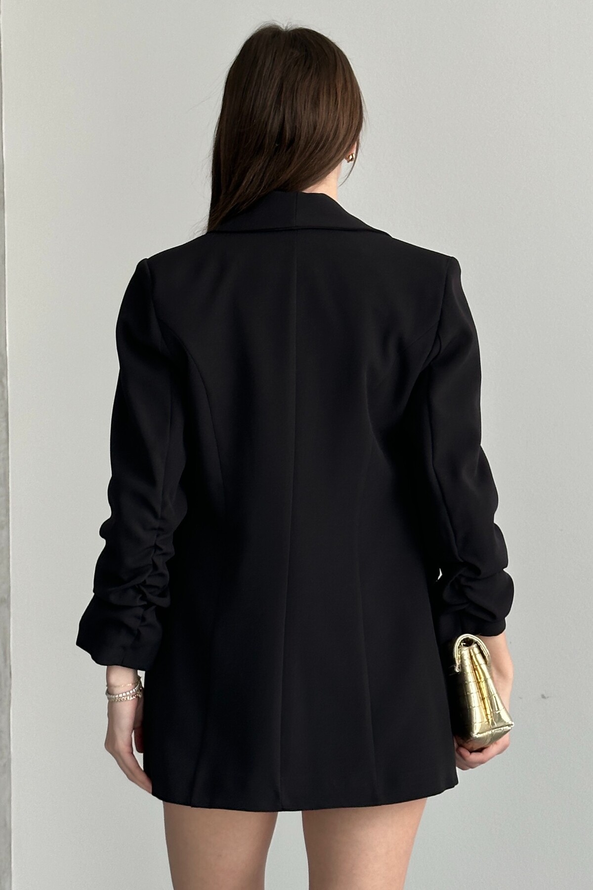 moda armanc  Kadın Siyah Blazer Ceket Büzgülü Kol Detaylı Şık Ofis Ceket Kruvaze Yaka Modern Blazer Ceket - Görsel 7