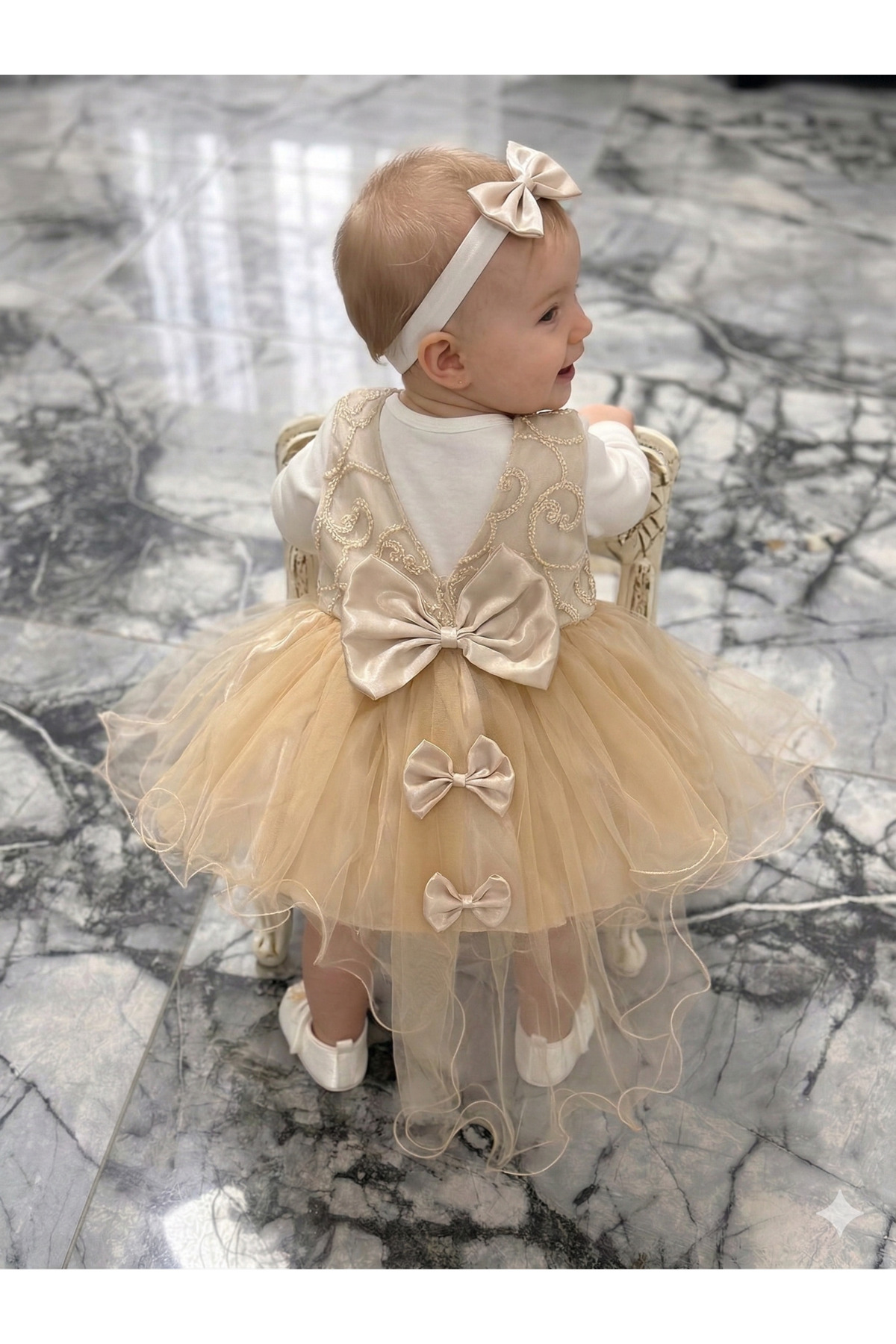Petite Ponpon Baby Kız Bebek Yenidoğan Hediyelik Mevlüt Elbisesi Gold renk kuyruklu fiyonklu Bebek Mevlütlük Elbise