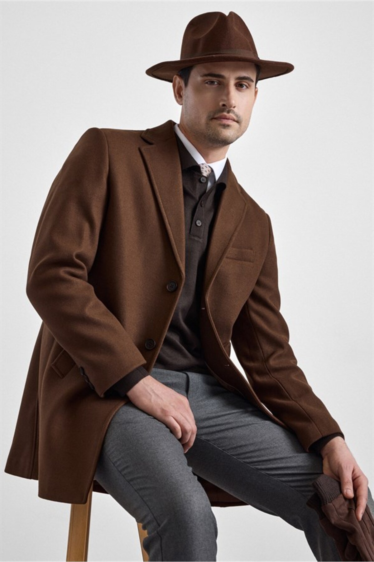 SÜVARİ  Koyu Kahve Slim Mono Yaka Düz Yan Cepli Düğmeli Dolgusuz Rüzgar Geçirmez Kaban