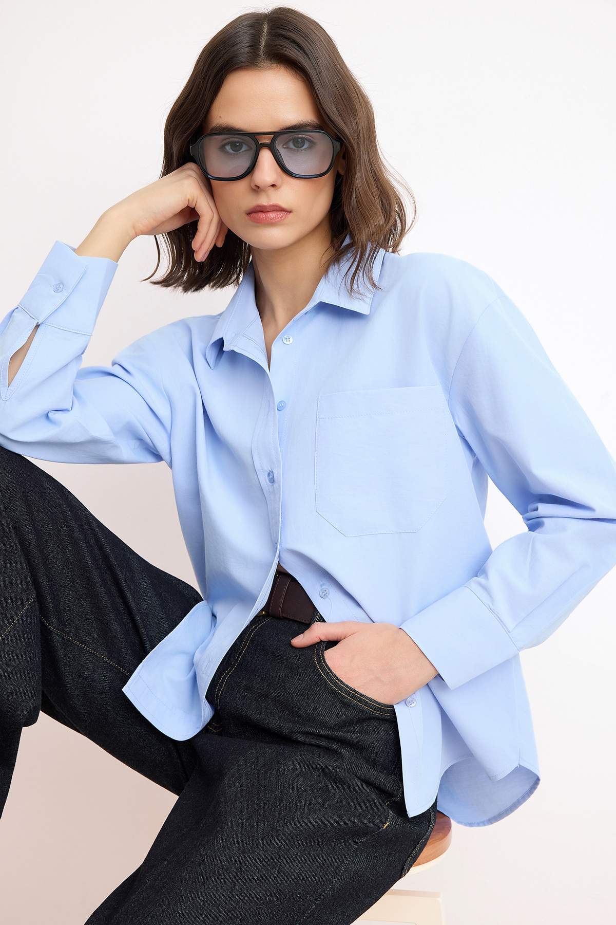 Trendyolmilla  Mavi Tek Cepli Boyfriend/Geniş Kalıp Pamuklu Dokuma Gömlek TWOAW20GO0115 - Görsel 2