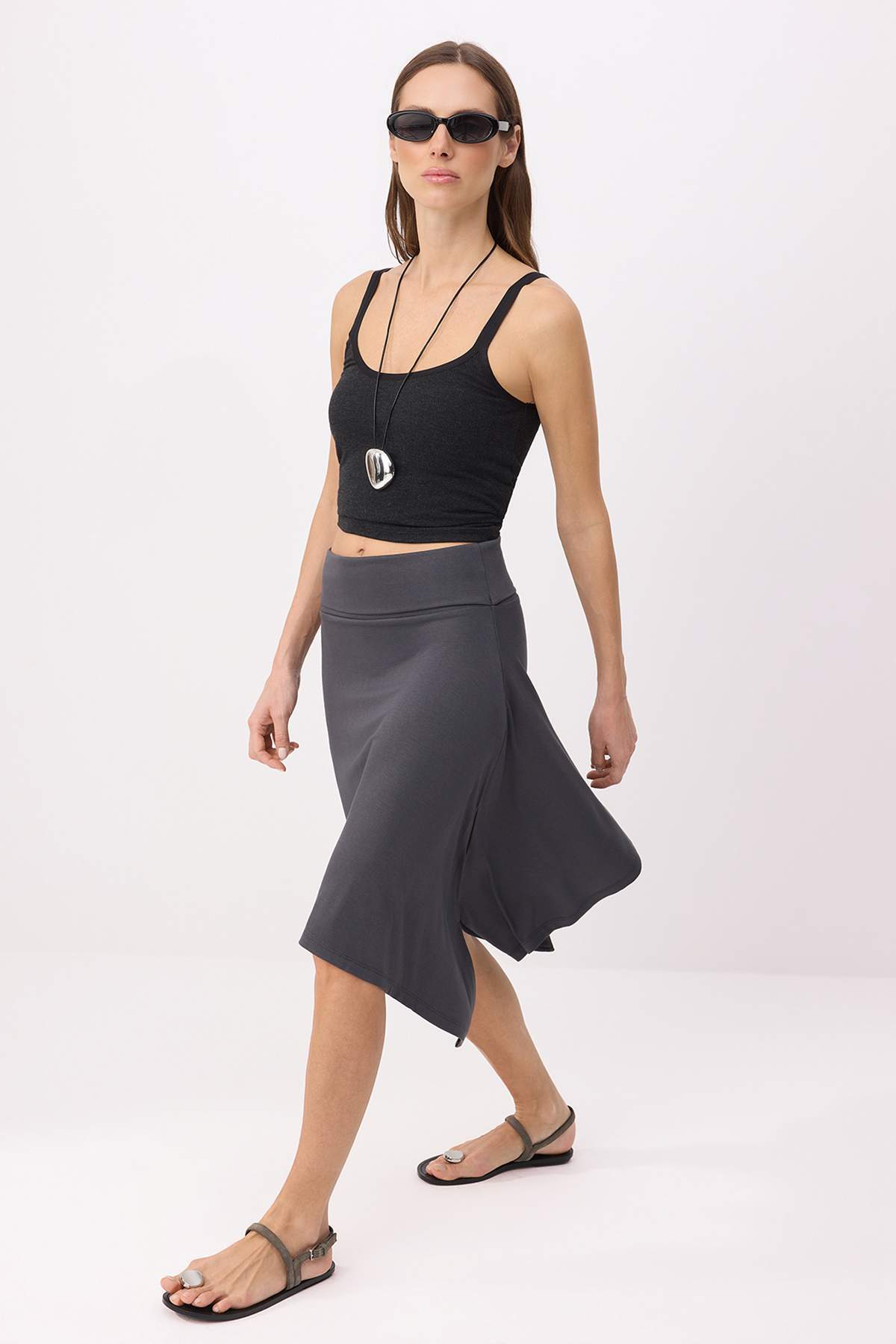 Trendyolmilla Antrasit Düz A-line Yüksek Bel Midi Premium Yumuşak Örme Etek TWOSS26ET00146