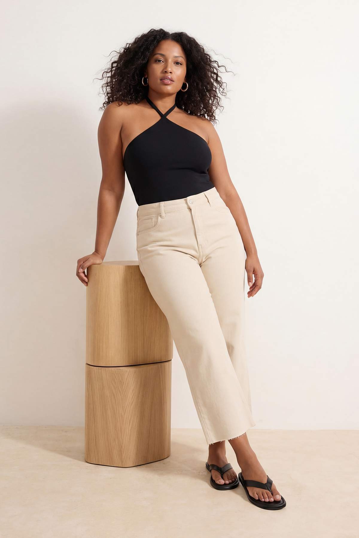 Trendyol Curve Wardrobe Essentials Ecru High Waist Straight Fit Comfort/Mediu...