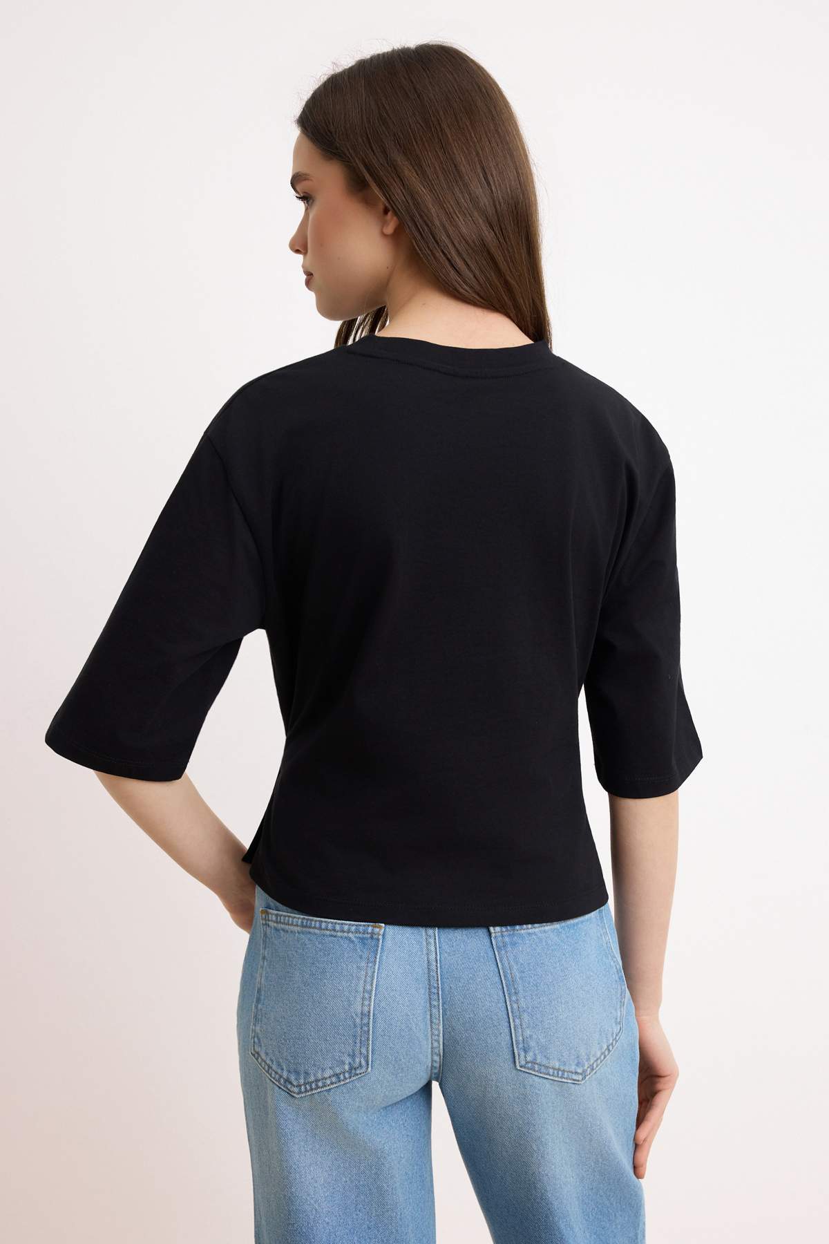 Trendyolmilla  Siyah Regular/Normal Kalıp Düşük Kol Truvakar Tok %100 Pamuk Örme T-Shirt TWOSS26TS00198 - Görsel 4