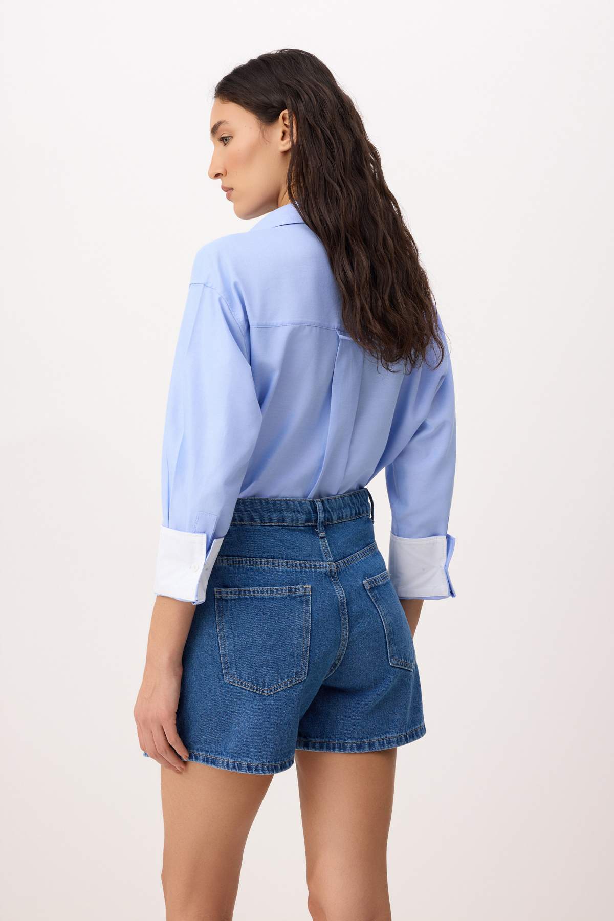 Trendyolmilla  Mavi Düğme Detaylı Denim Şort Etek TWOSS26SR00104 - Görsel 4