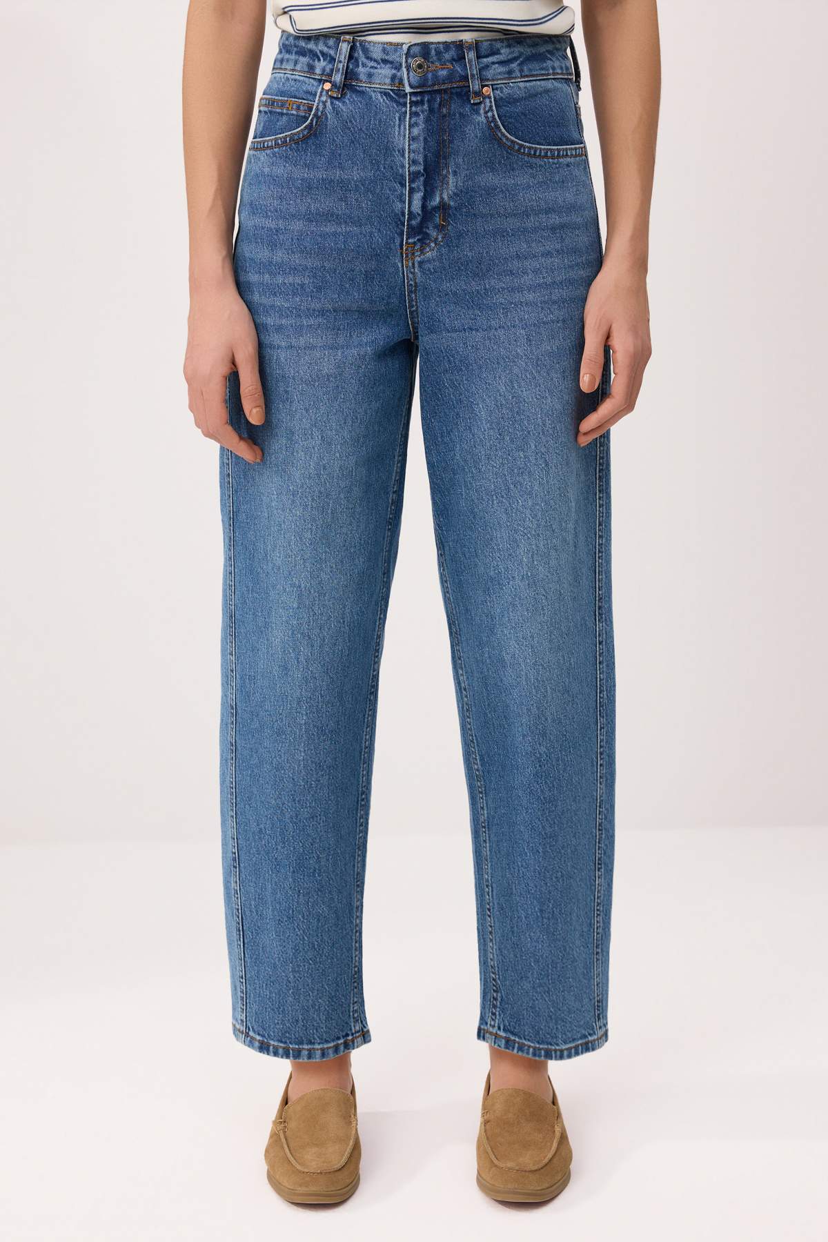 Trendyolmilla  Mavi Dikiş Detaylı Yüksek Bel Az Esnek Barrel Jeans TWOSS26JE00306 - Görsel 3