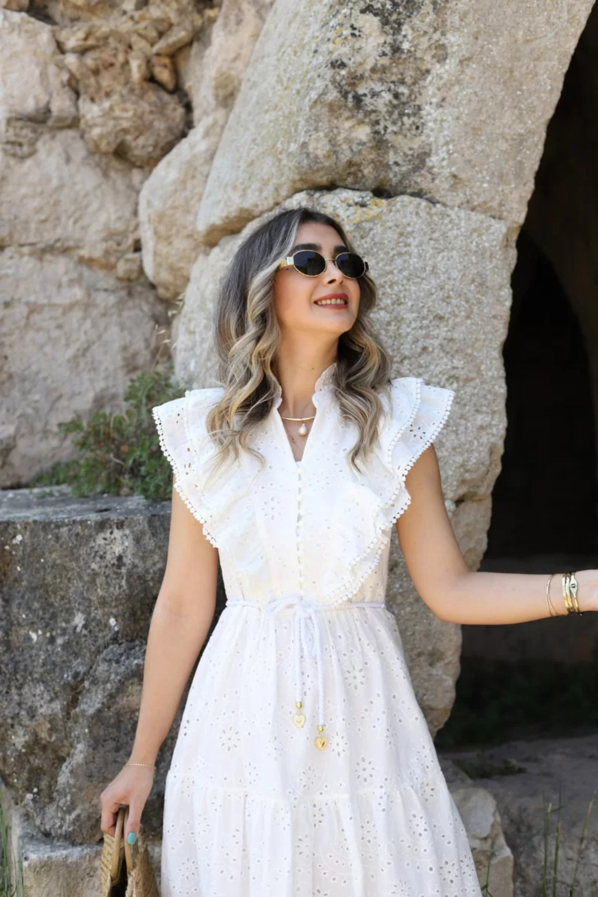 bytugcekaya Beyaz Önü Fırfırlı Sıfır Kol Fisto Elbise fotoğrafı 4 (önizleme)