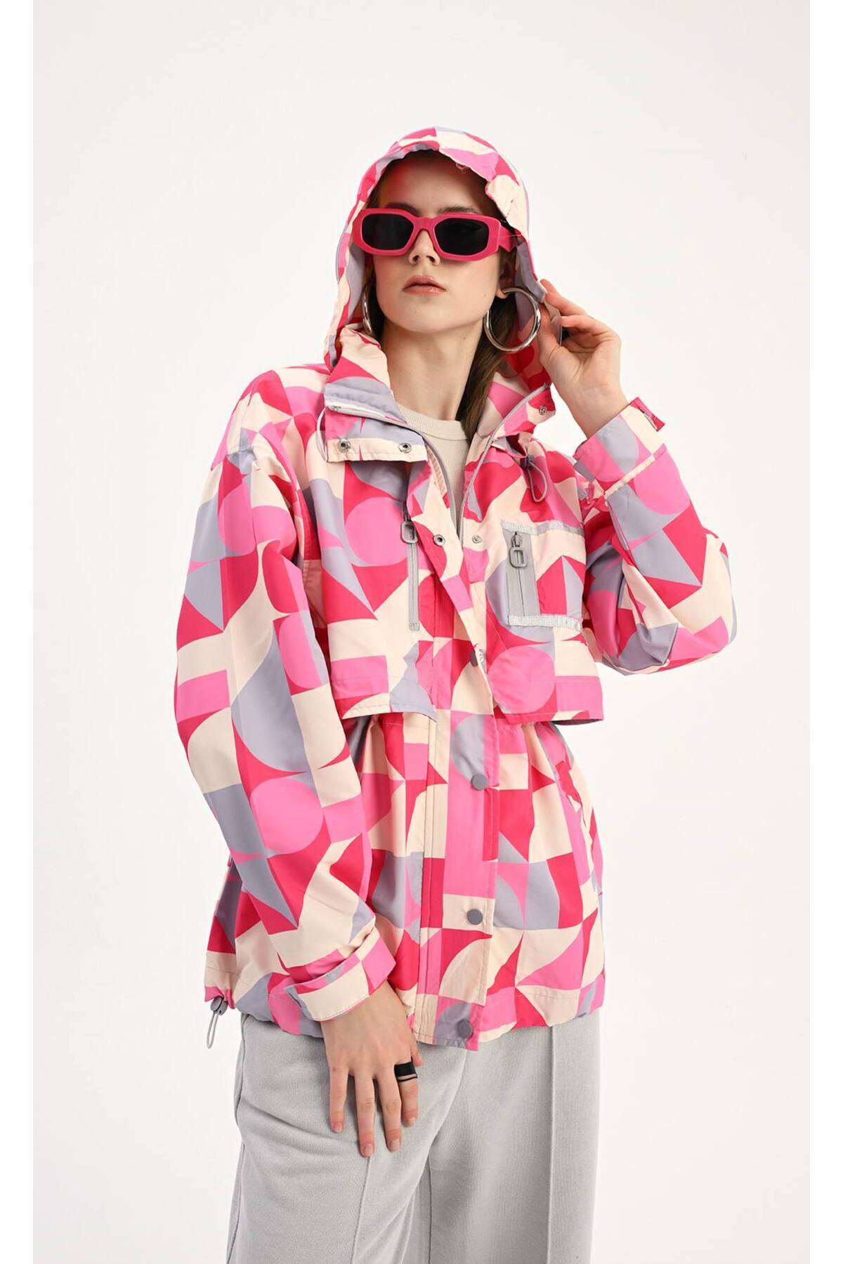 İLKCET MODA  Geometrik Desenli Oversize Kadın Yağmurluk - Görsel 2