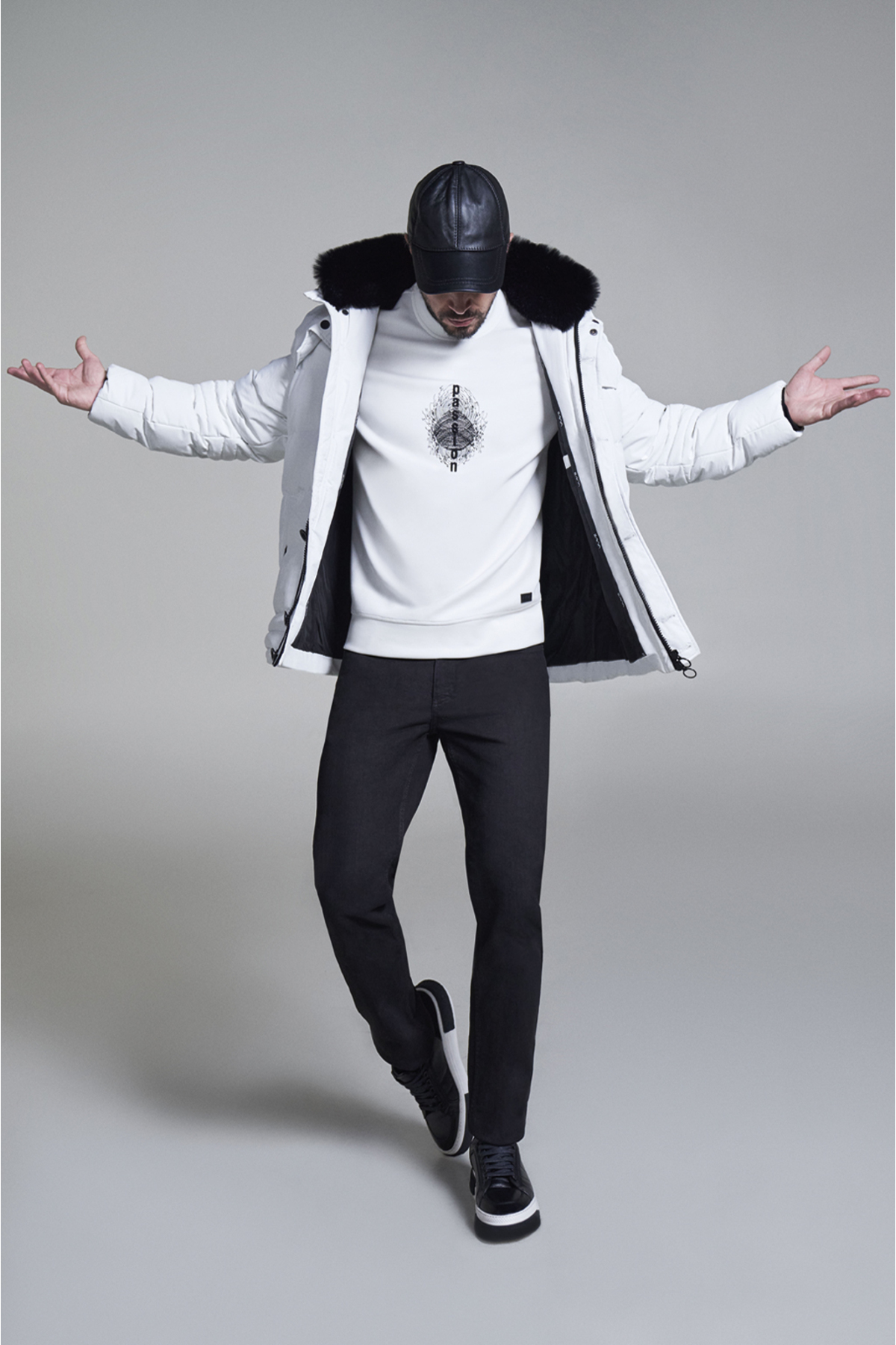 Avva  Erkek Siyah Eskitme Yıkamalı Esnek Berlin Slim Fit Jean Pantolon B003502