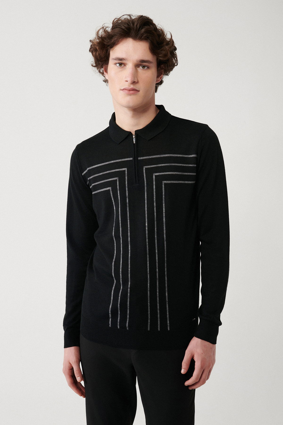 Avva  Erkek Siyah Polo Fermuarlı Yaka Çizgi Detaylı Kazak A32Y5094