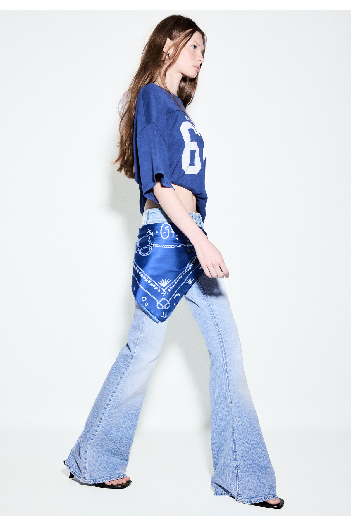 Stradivarius  Düşük bel dikişli cepli jean - Görsel 3
