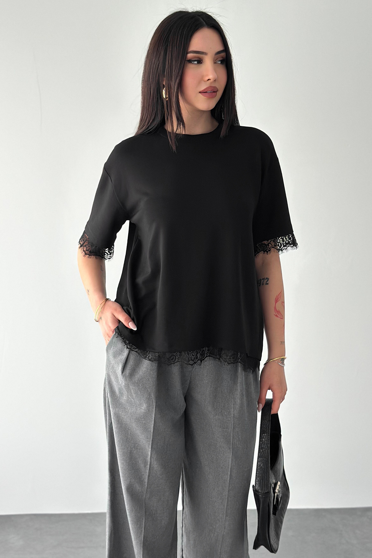 Noa Noa  Kadın Dantel Detaylı T-Shirt – Siyah Arkası Dantel Şık Bluz - Görsel 4