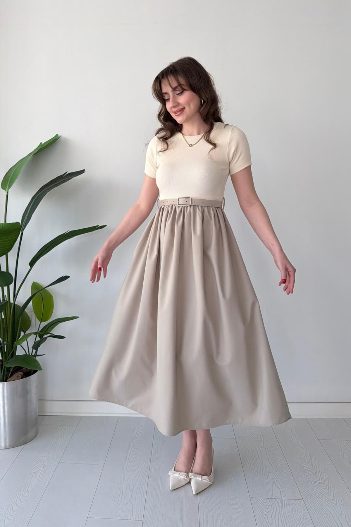 MaziButik  Kısa Kol Kemerli Poplin Detay Elbise - Görsel 2