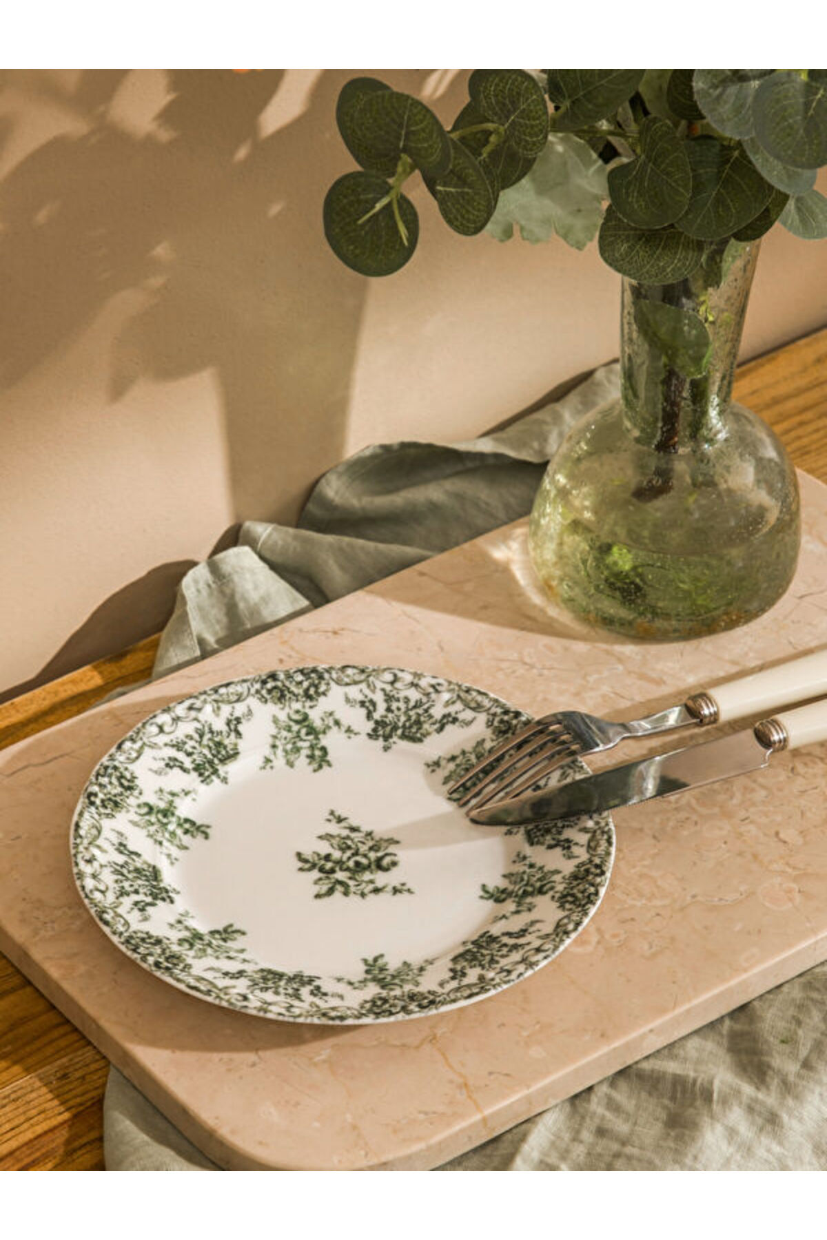 LC Waikiki Printed Porcelain Plates 19 cm for Style Lovers from Uzg Store
