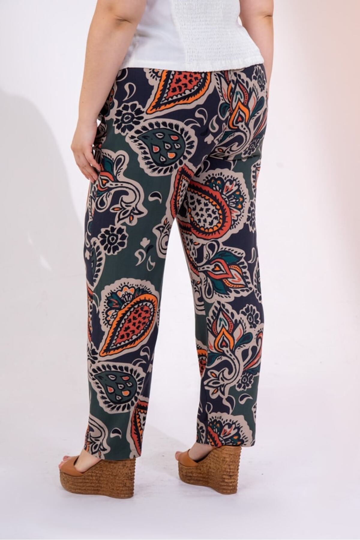 Roxxlen  Kadın Büyük Beden Beli Pileli Cepli Pantolon Haki - Görsel 7