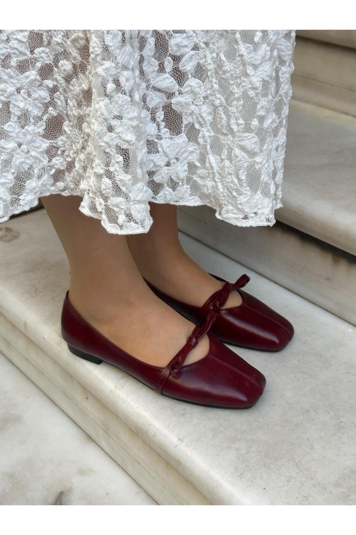 azza shoes ARİES BİYELİ FİYONK DETAYLI KARE KALIP ÖNDEN DİKİŞLİ ZARİF VE RAHAT GÜNLÜK BABET