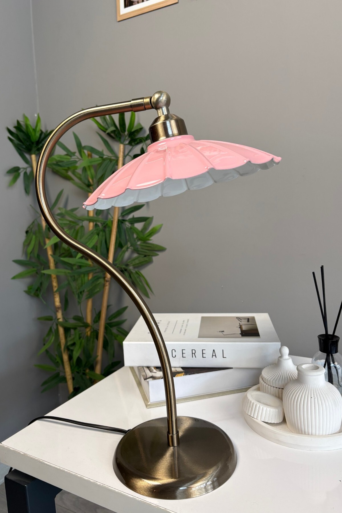 Risso Pink Table Lamp Decorative Lampshade Kids Room Bedside Lamp Reading Lamp