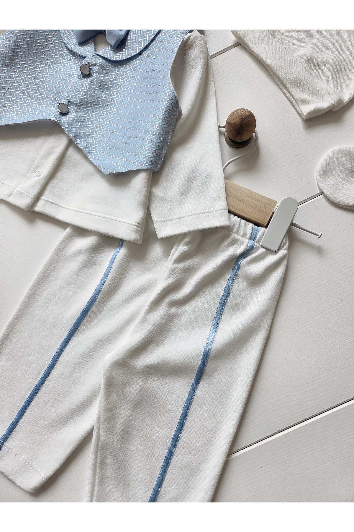 Panfilia Erkek Bebek Yelekli Papyonlu Ayakkabılı Mevlüt Düğün Takımı fotoğrafı 4 (önizleme)