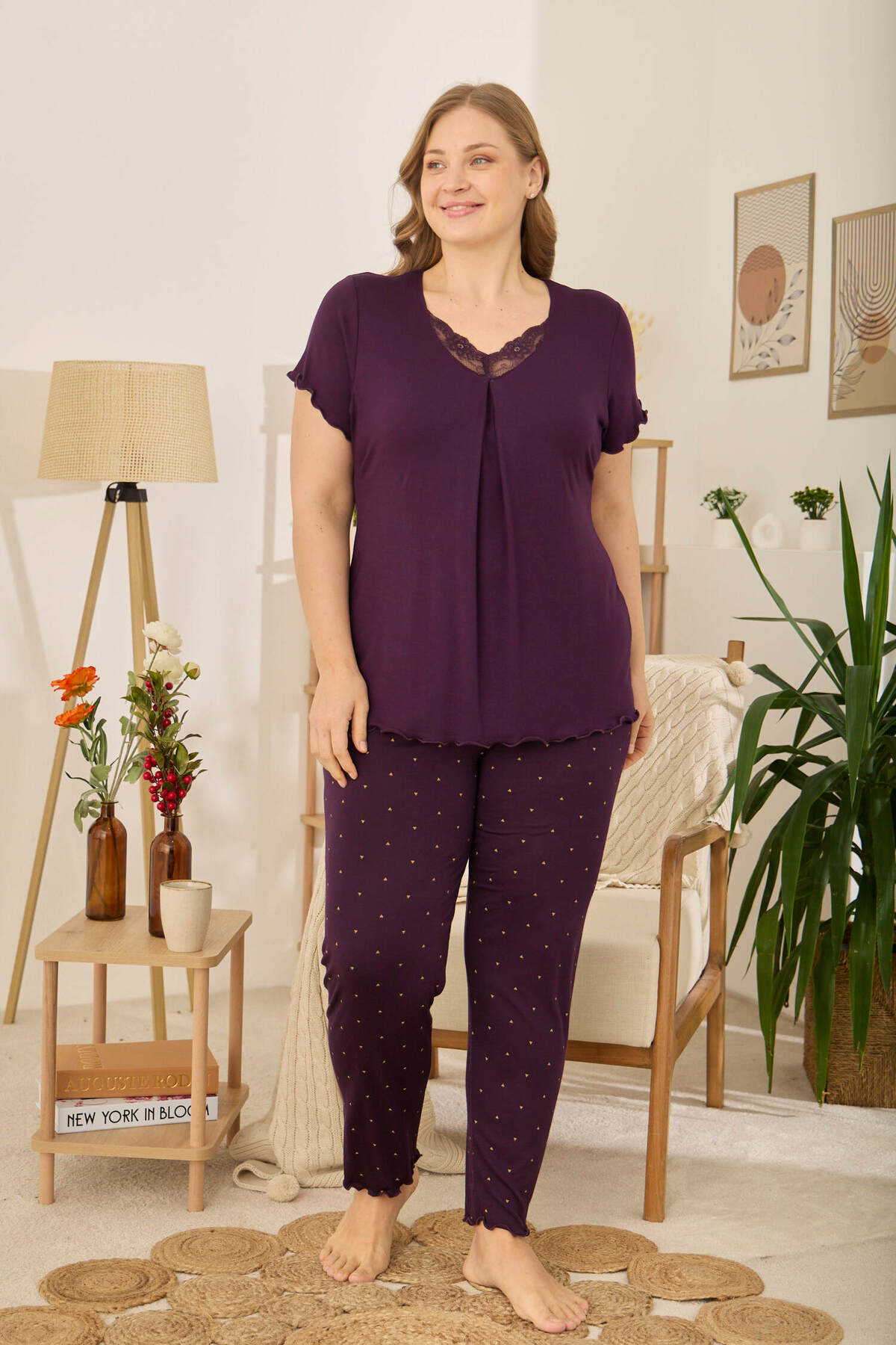 Miss Meryem  Mürdüm Ring Viskon Dantel Detaylı Kısa Kol Büyük Beden Pijama Takım - Görsel 3