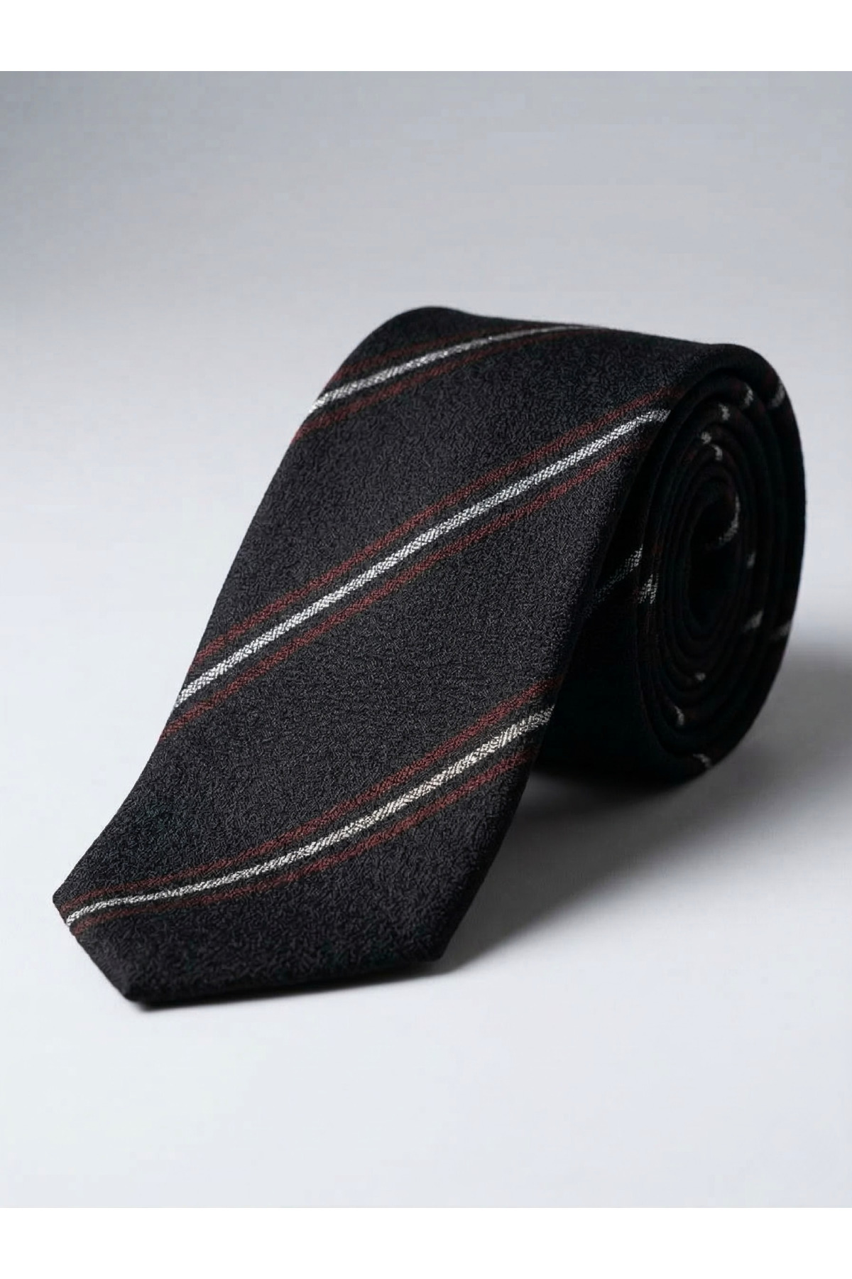Elegante Cravatte Siyah Renk Çizgili Pamuklu Erkek Kravat - 7 cm Modern Kesim Şeritli Tasarım görsel 4