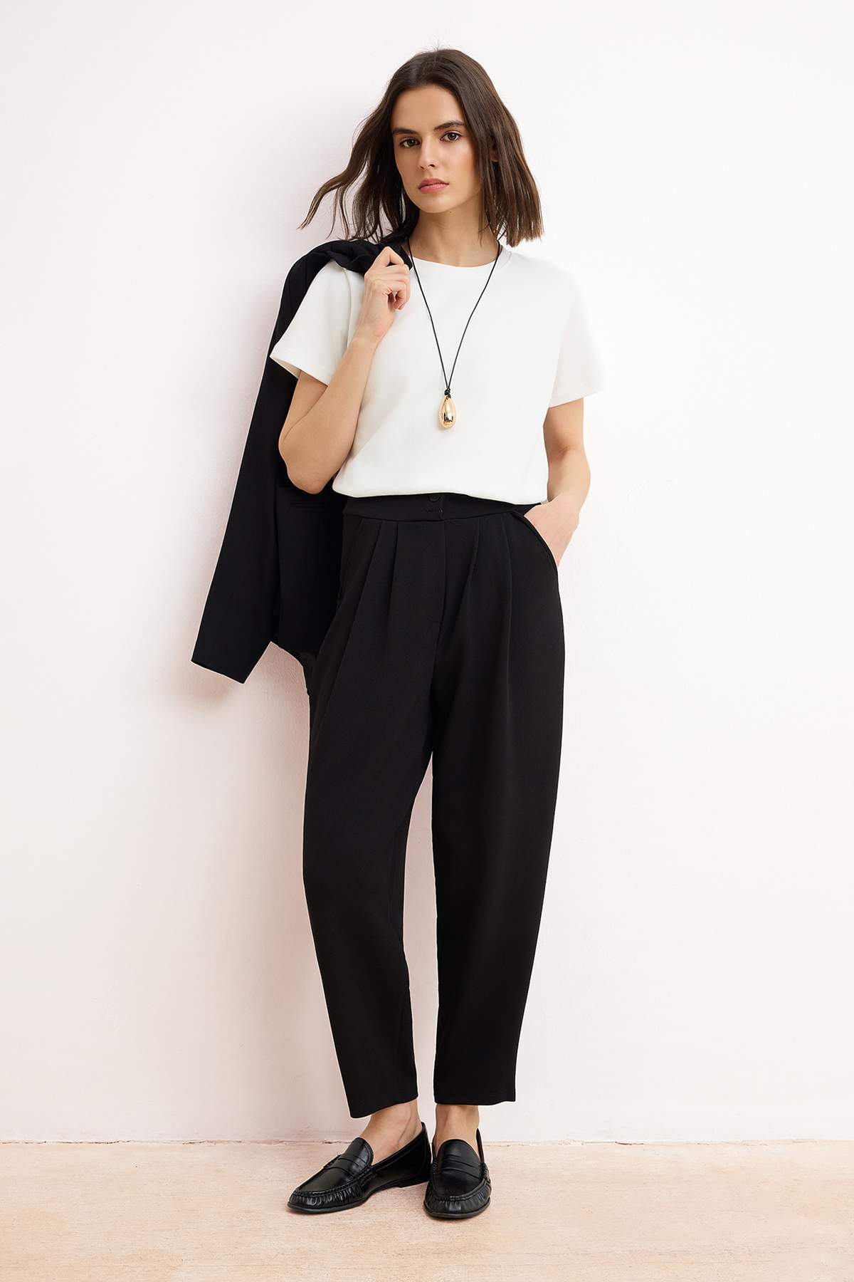 Trendyolmilla  Siyah Havuç Kalıp Örme Pantolon TWOAW26PL00017