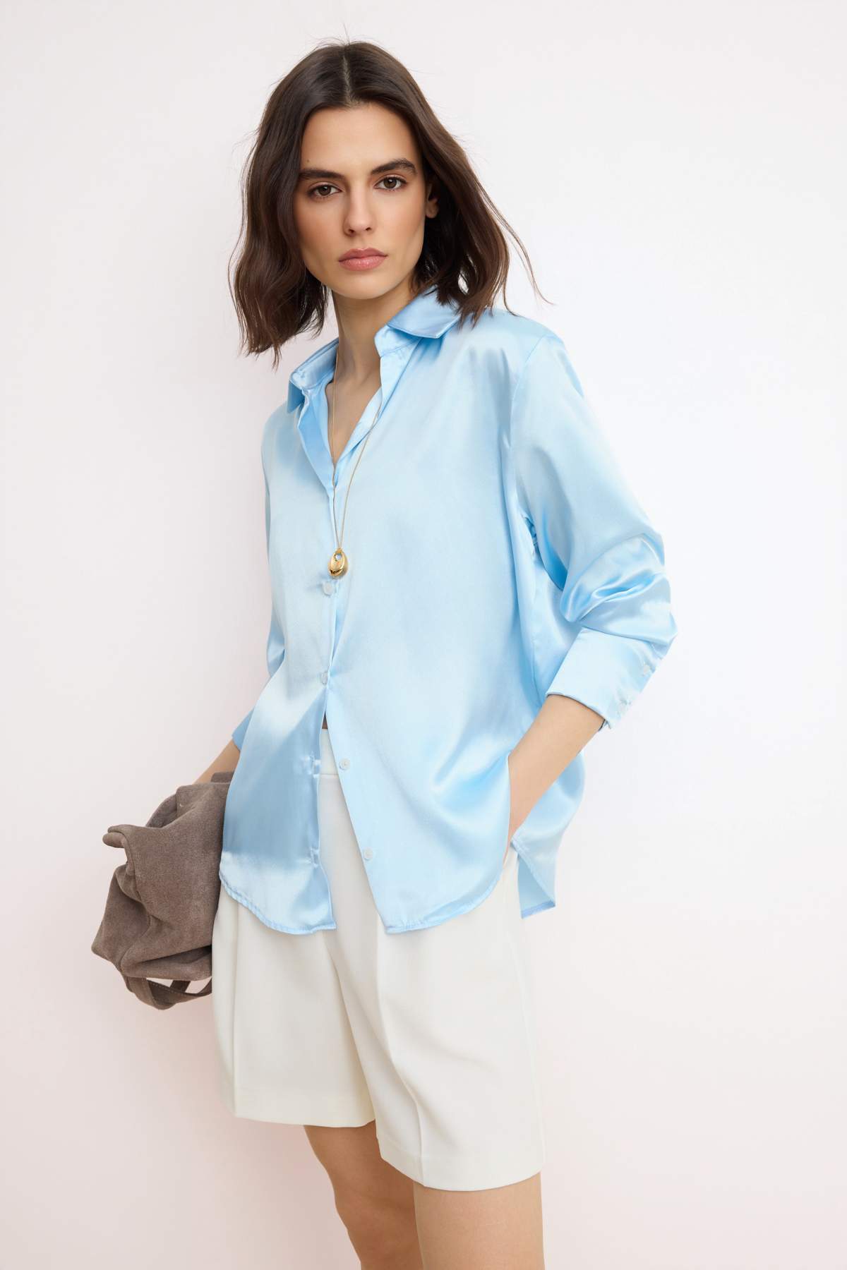 Trendyolmilla  Mavi Oversize/Geniş Kalıp Saten Dokuma Gömlek TWOAW24GO00211