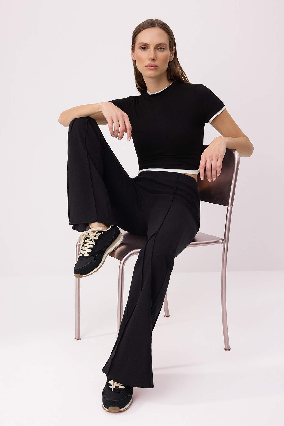 Trendyolmilla  Siyah Flare/İspanyol Paça Yüksek Bel Fitilli Esnek Örme Pantolon TWOSS26PL00115