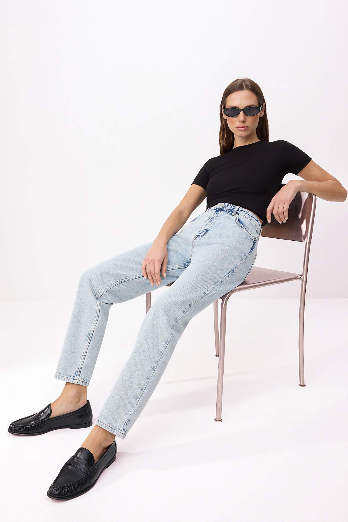 Trendyolmilla  Açık Mavi Yüksek Bel Mom %100 Pamuk Non-Stretch Jeans TWOSS23JE00085 - Görsel 3