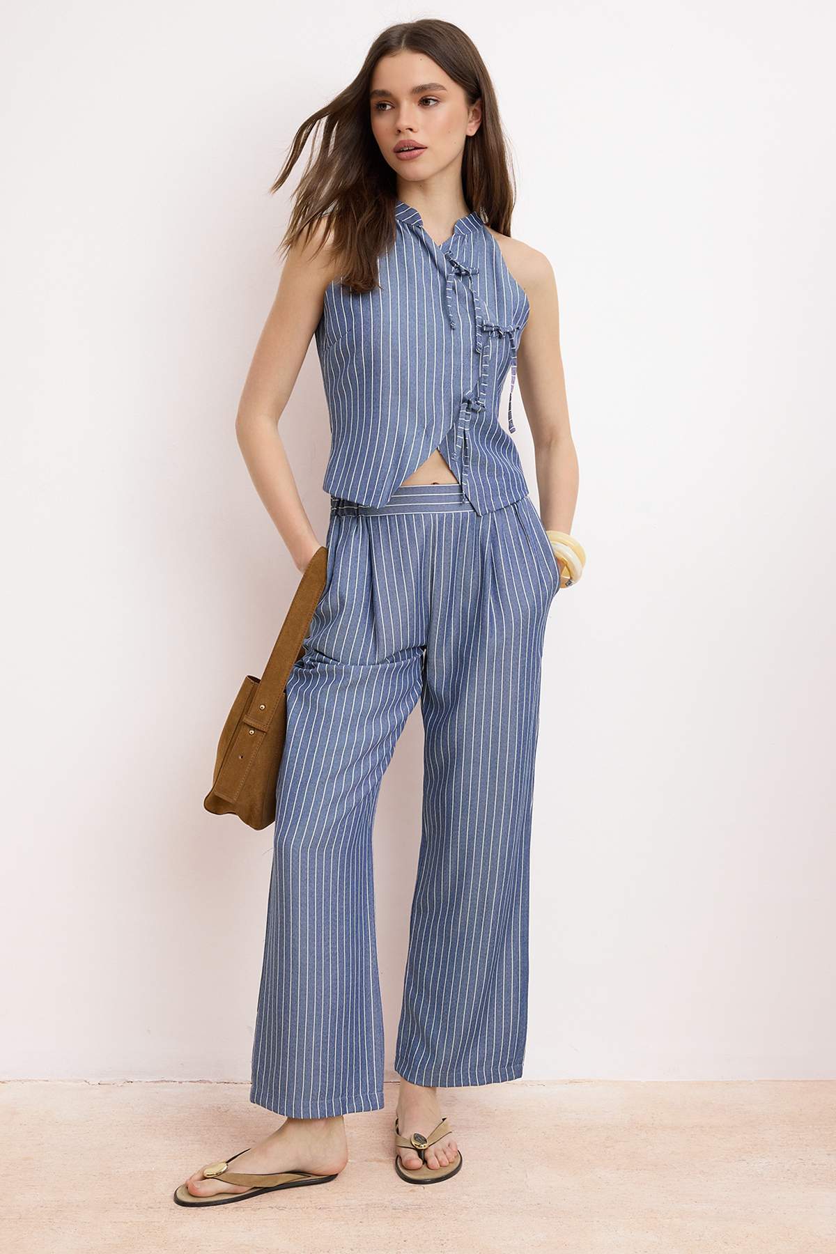 Trendyolmilla  Lacivert Çizgili Halter Yaka Bluz Pantolon Dokuma Alt - Üst Takım TWOSS26AU00096