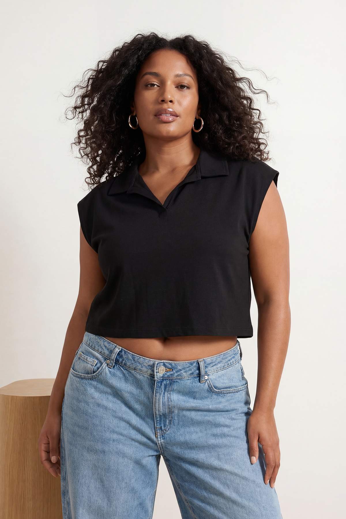 Trendyolmilla Curve Siyah %100 Kalın Pamuklu Polo Yaka Regular/Normal Kalıp Büyük Beden Örme T-Shirt TBBSS26BF00008