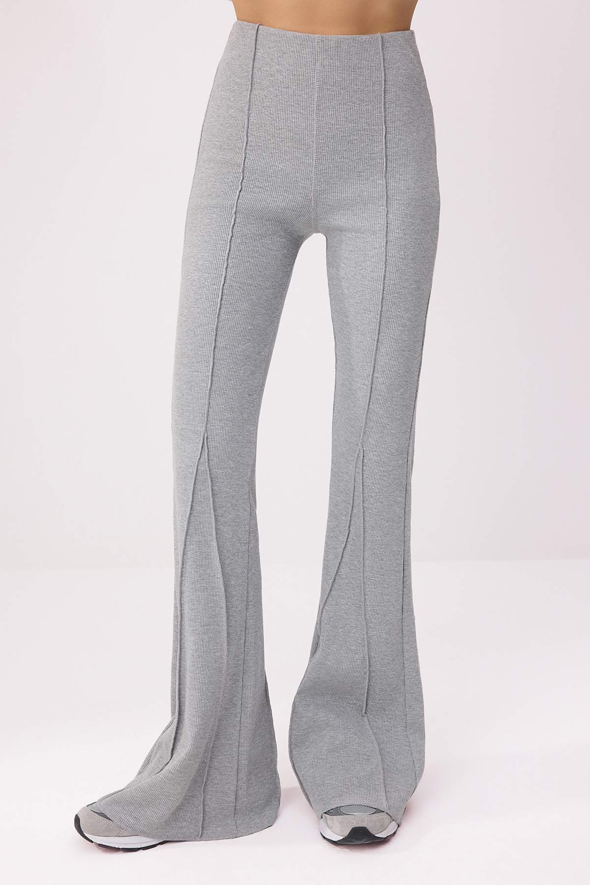 Trendyolmilla  Gri Melanj Flare/İspanyol Paça Yüksek Bel Fitilli Esnek Örme Pantolon TWOSS26PL00115 - Görsel 3