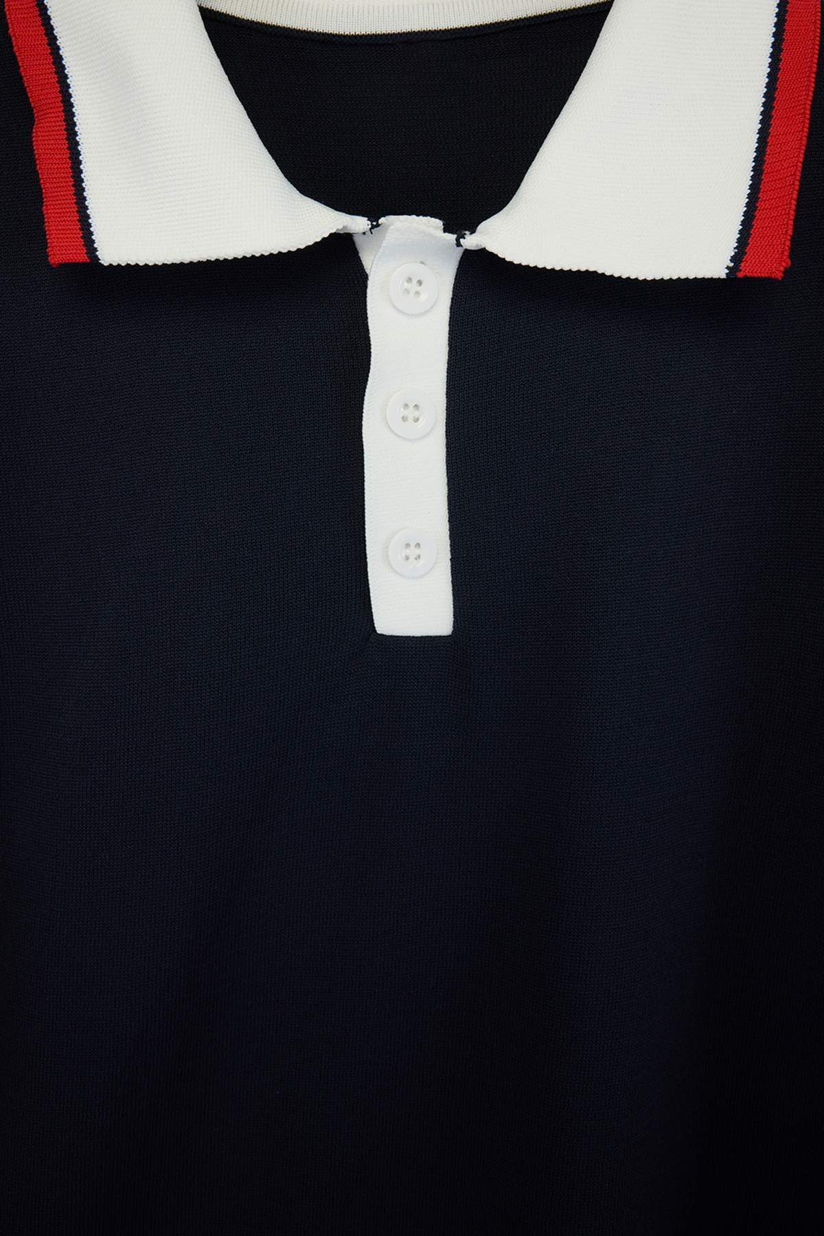 trendyol-man-mens-navy-blue-flat-short-regula