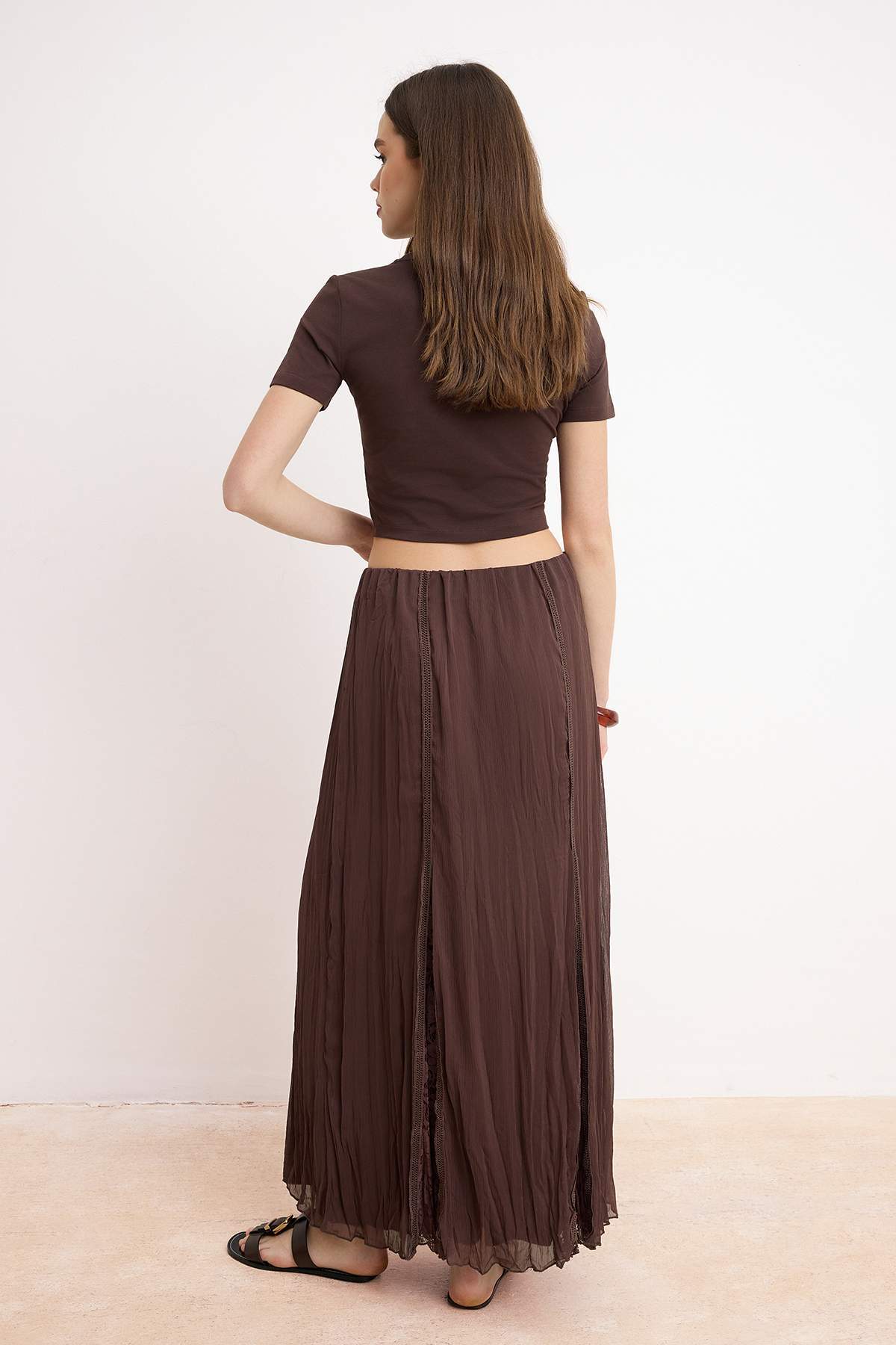 Trendyolmilla  Kahverengi Dantel Detaylı Astarlı Şifon Uzun Maxi Etek TWOSS26ET00105 - Görsel 4