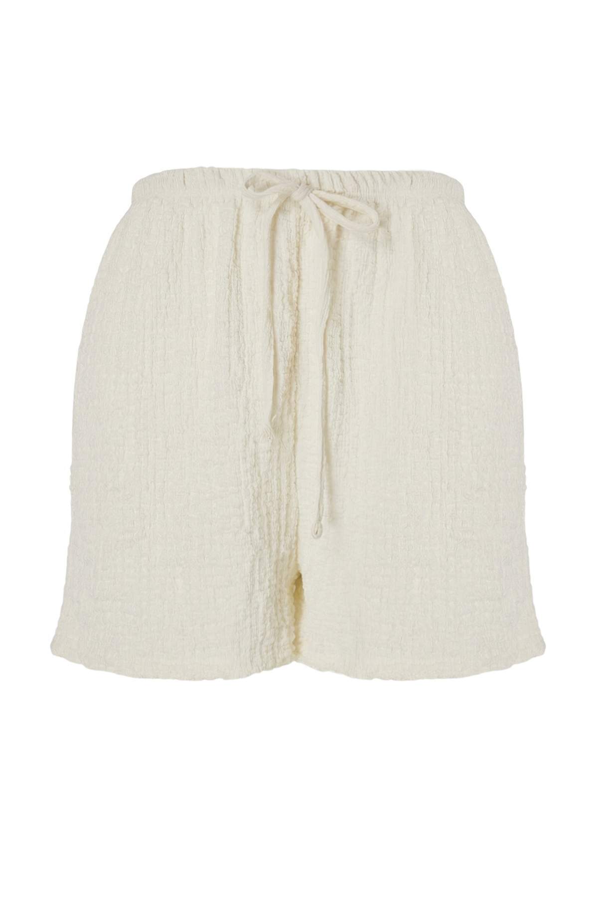 Trendyolmilla  Ekru Örme Dokulu Bağlama Detaylı 100% Pamuk Plaj Bluz Şort Takım TBESS26AU00024 - Görsel 6