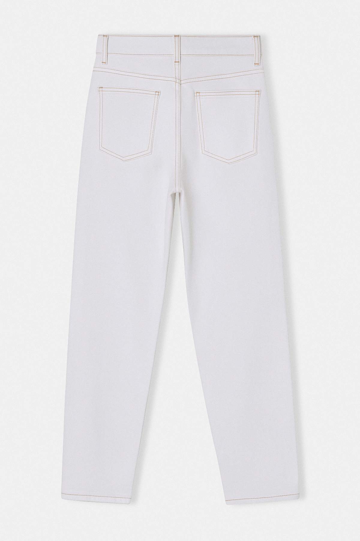 Trendyolmilla  Beyaz Yüksek Bel Orta Esnek Mom Bilek Boy Jeans TWOSS26JE00213 - Görsel 6