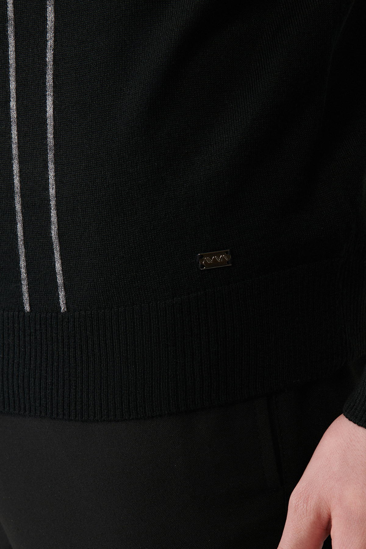 Avva  Erkek Siyah Polo Fermuarlı Yaka Çizgi Detaylı Kazak A32Y5094 - Görsel 3