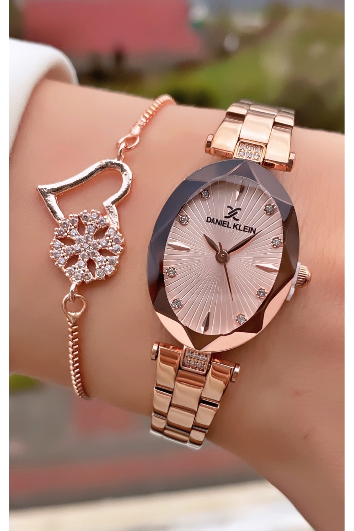 Brand Original - Rose Gold Color- Women's Wrist Watch with 2 Year Warranty - Bracelet Gift