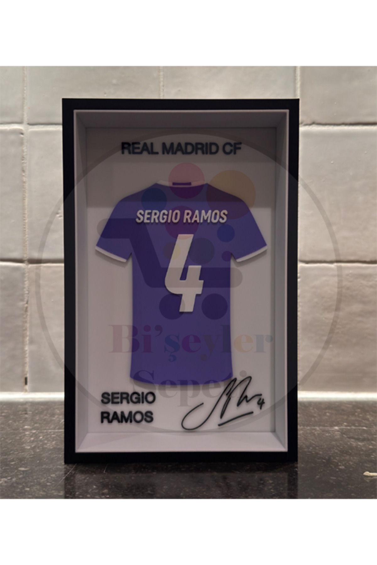 Bi'şeyler Sepeti Sergio Ramos - Real Madrid CF - Forma İmzalı