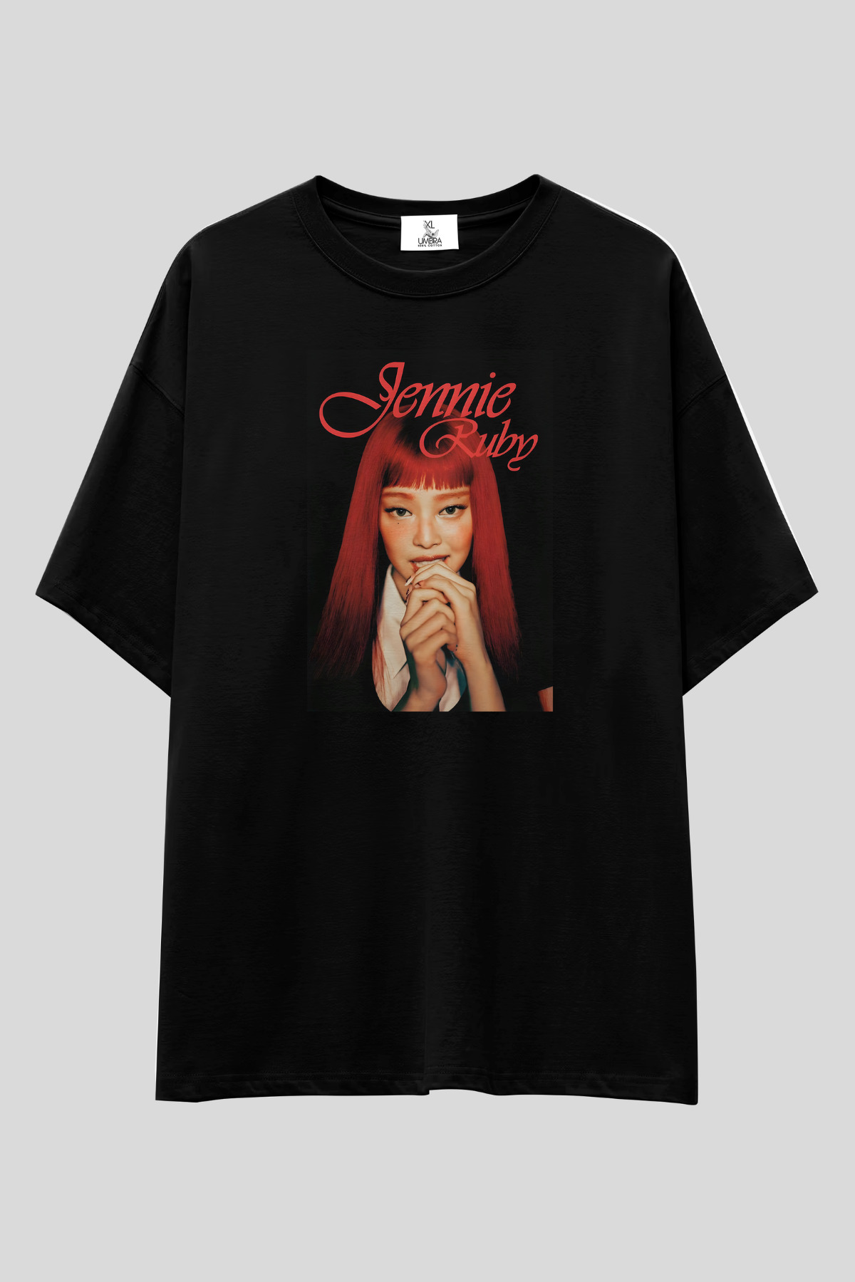 BLACKPINK ジェニ Ruby Photo Teeフォト Tシャツ　L Camiseta em Algodão com Estampa Jennie Ruby Preto
