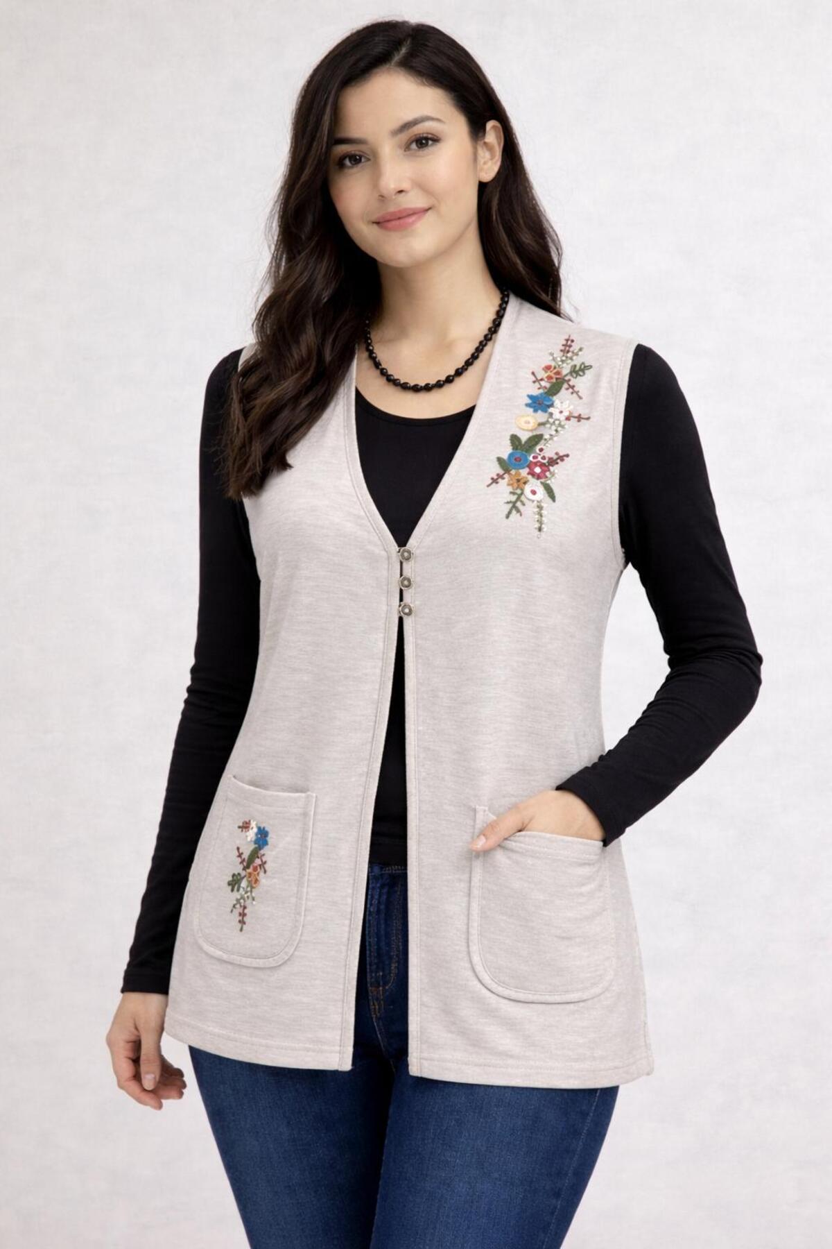 Steel Knit 3 Buttons Colorful Flower Embroidered Mother Vest Ecru