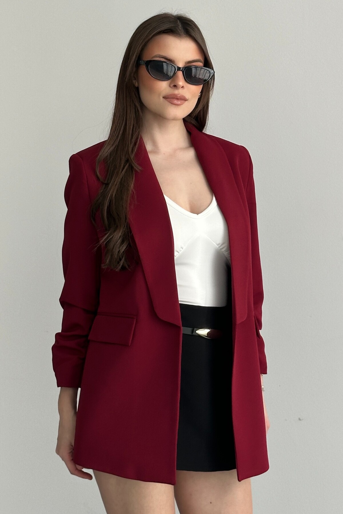 moda armanc  Kadın Bordo Blazer Ceket Büzgülü Kol Detaylı Şık Ofis Ceket Kruvaze Yaka Modern Blazer Ceket - Görsel 3