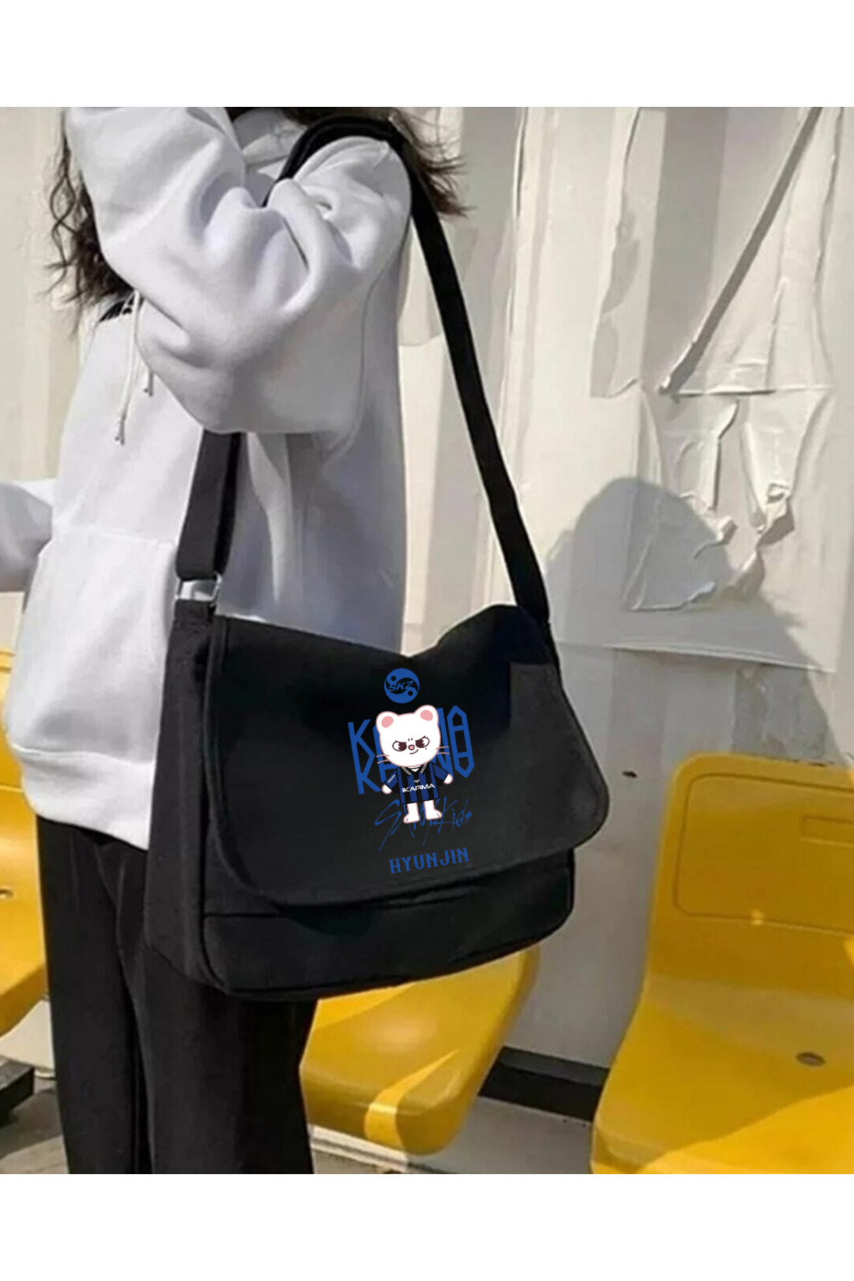 Toum Kpop Serisi Stray Kids Baskılı Unisex Siyah Postacı Çantası