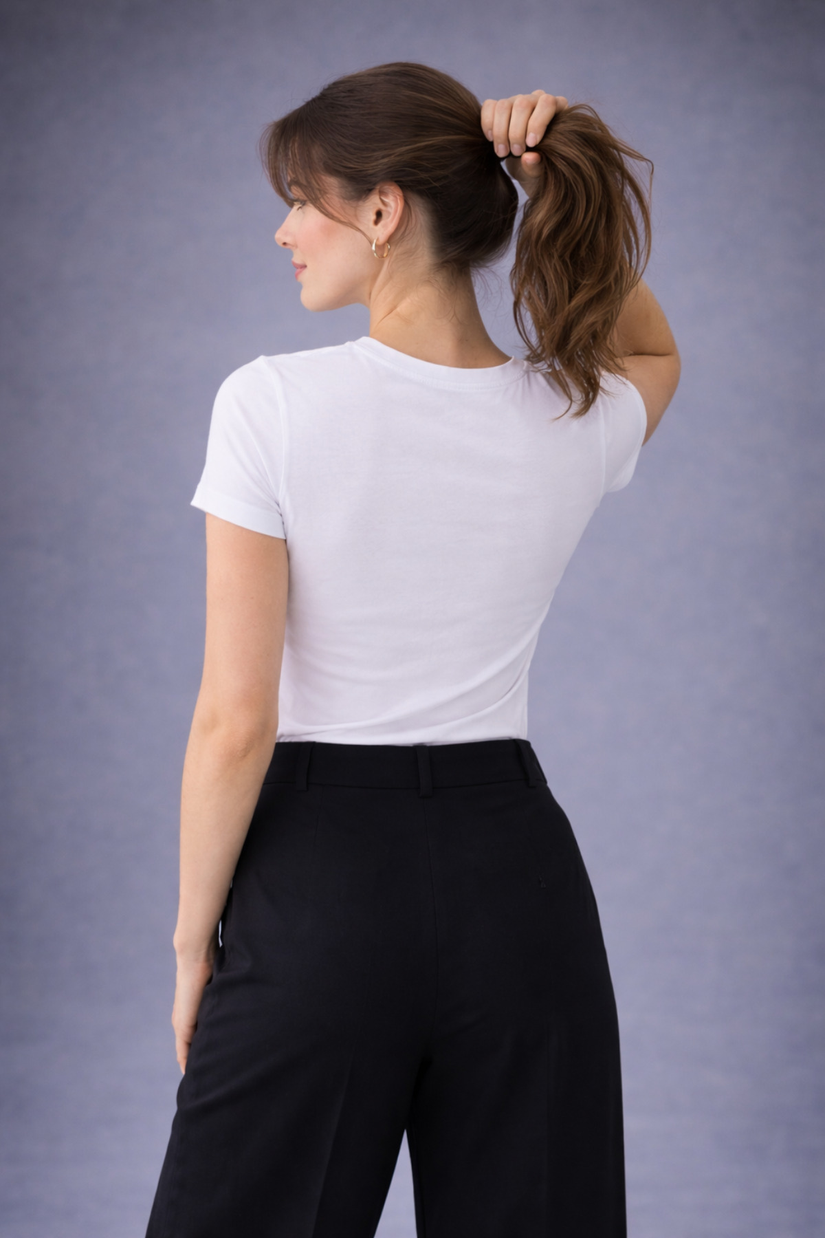 LAVİNİM  Pamuklu Kumaş V Yaka Fit Basic Tişört - Görsel 3
