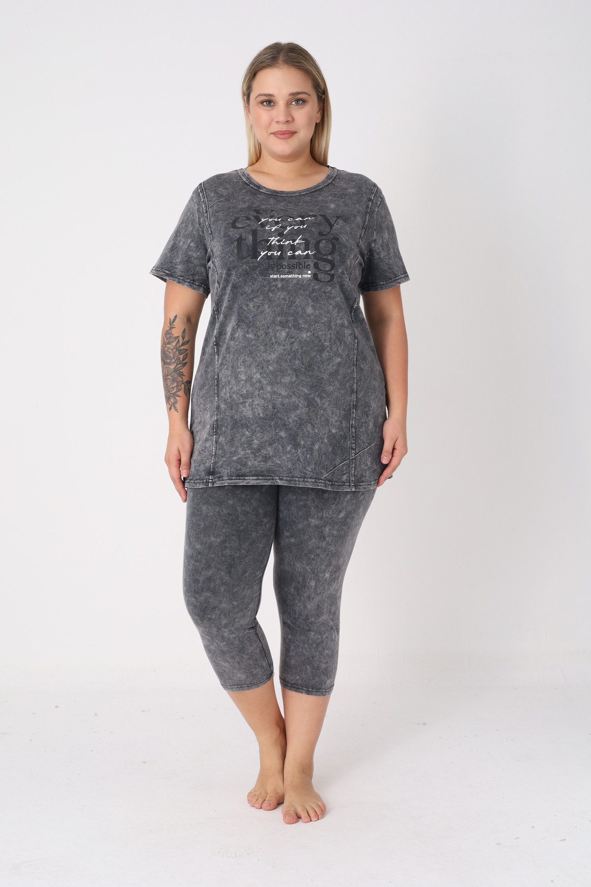 Women's Plus Size Cotton Lycra Bottom-Top Capri Set / Black - 6186