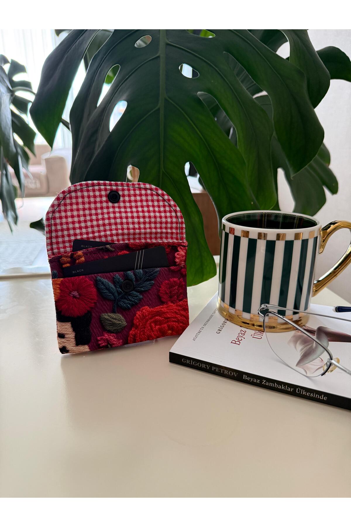Tadsy Frida Kahlo desenli mini cüzdan kartlık 11x9 cm görsel 3