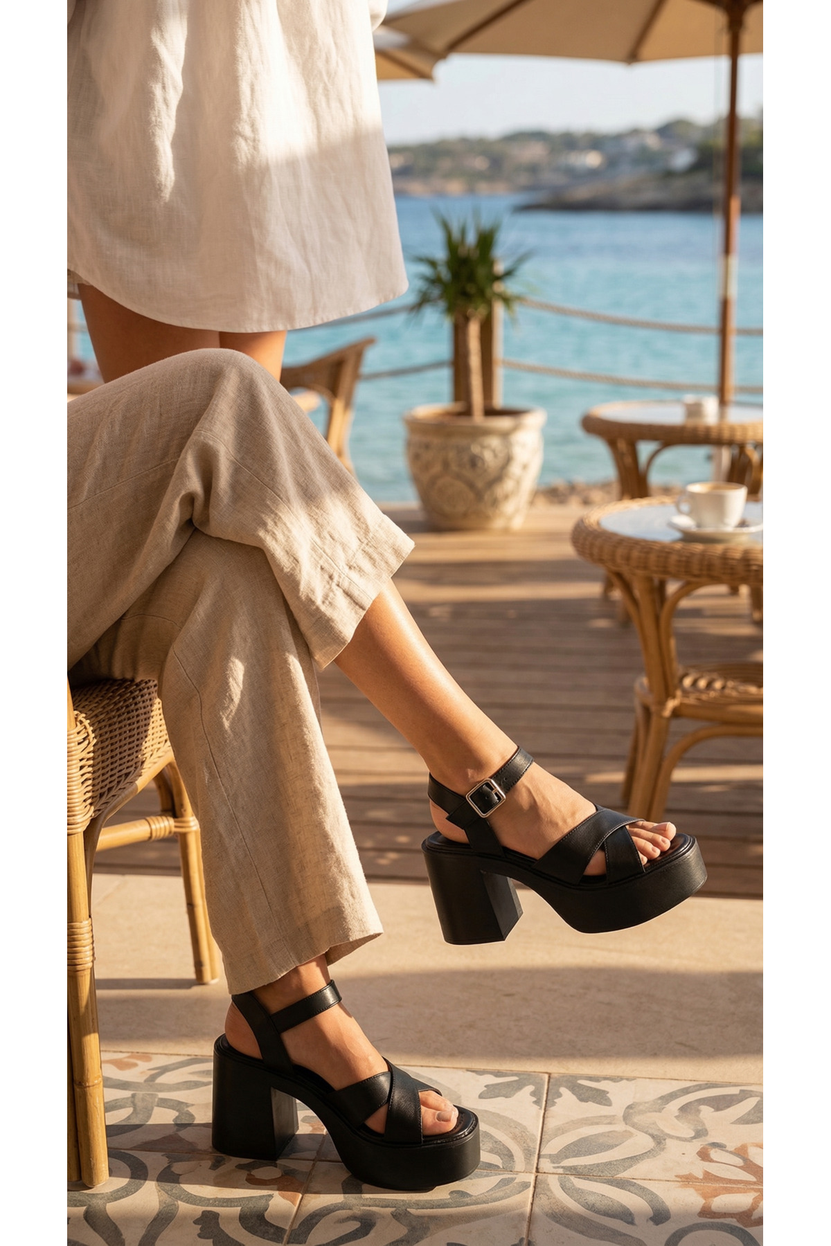 Moda Lime Yüksek Yandan Tokalı Çapraz Şeritli Yazlık Kadın Dolgu Taban Sandalet Ayakkabı görsel 6
