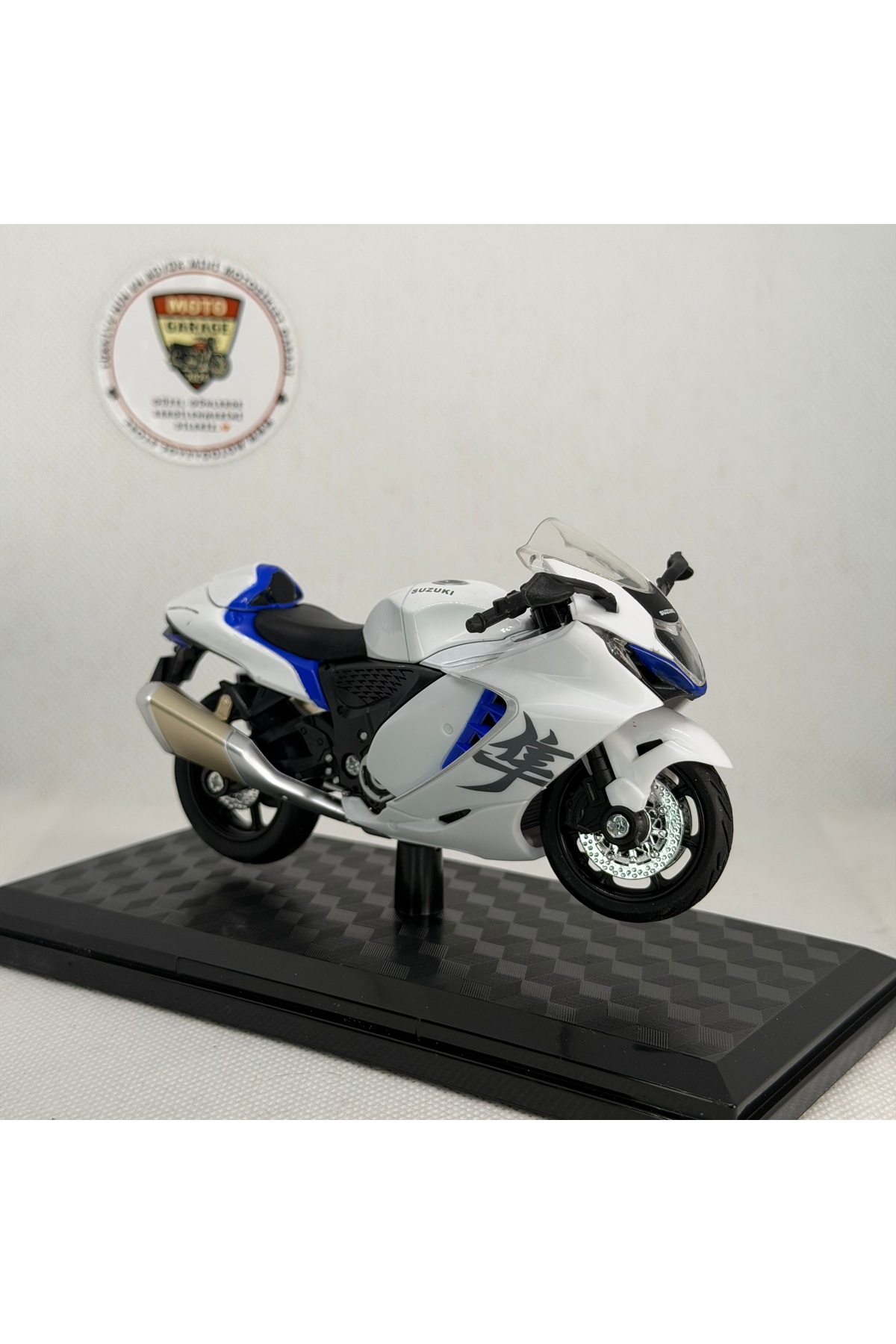 MotoGarage Suzuki Hayabusa GSX-1300R Beyaz 1:18 Ölçek Diecast